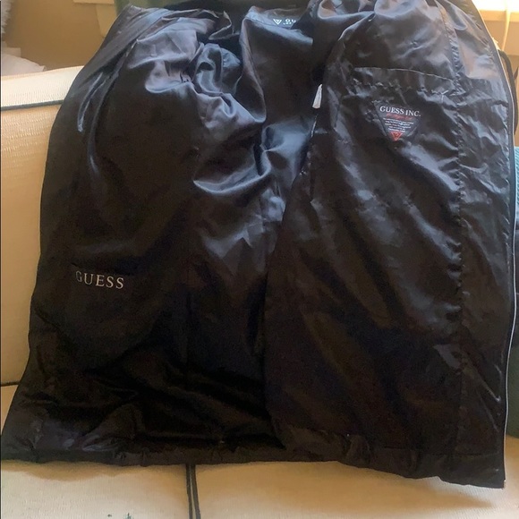 Guess puffer coat - Picture 4 of 5